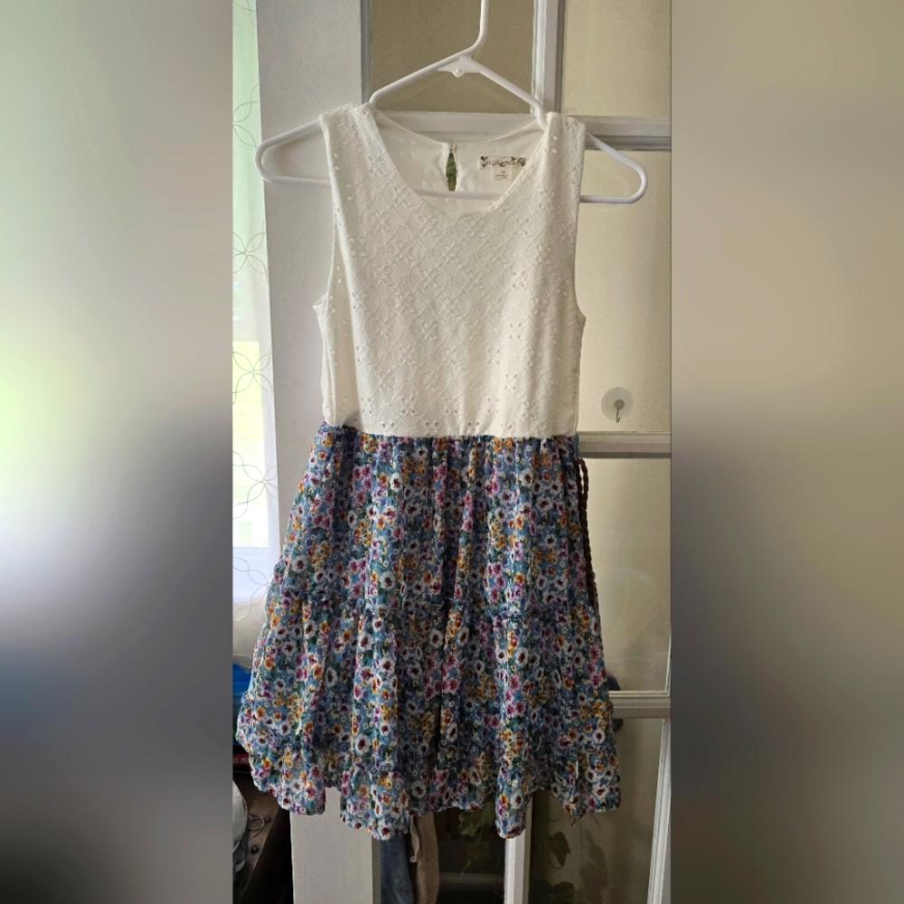 Girls dress